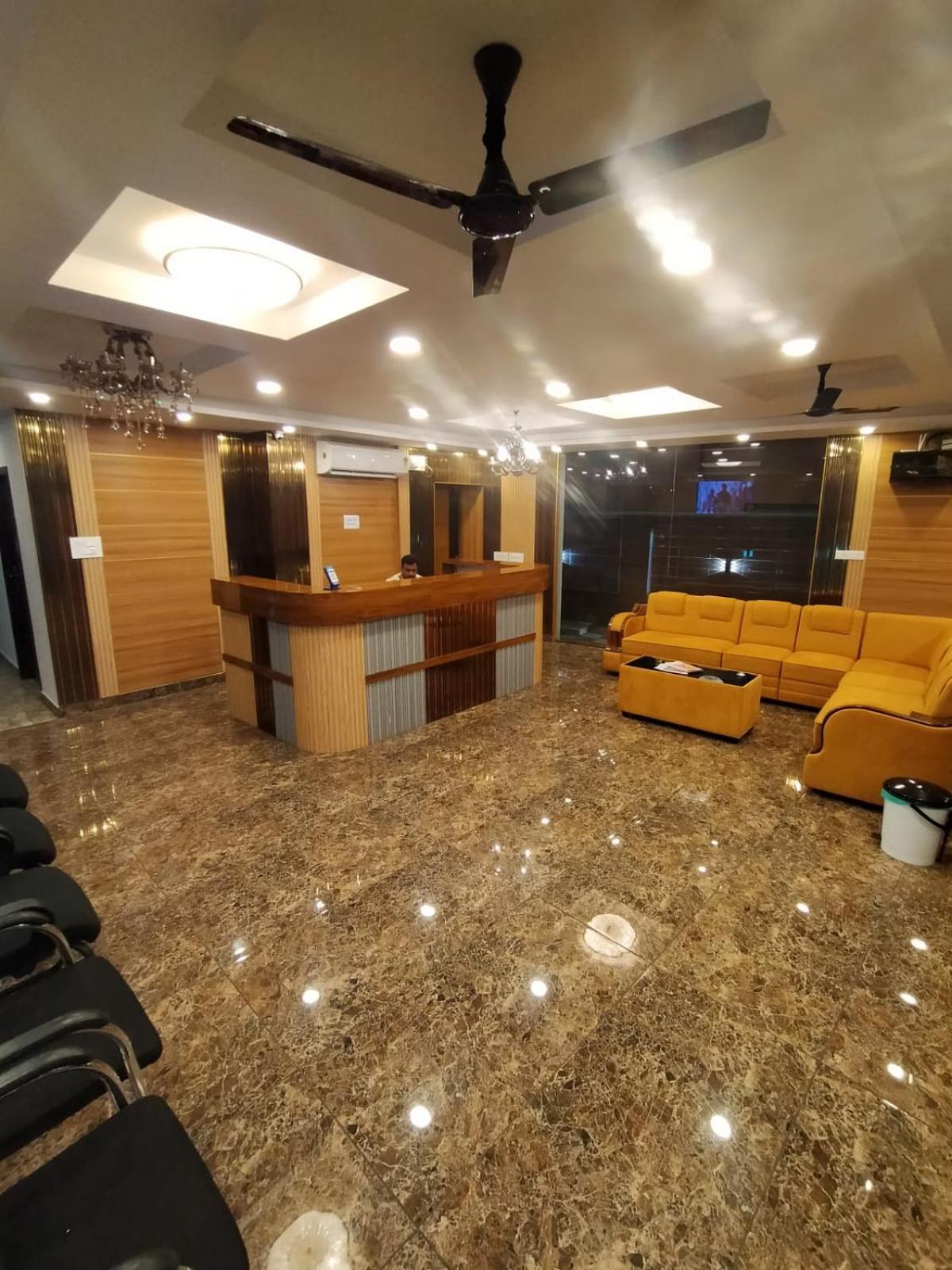 Royal View Residency Hotel Attingal Bagian luar foto